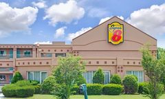 Super 8 Milford/New Haven