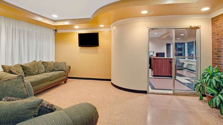 <b>Super 8 Milford/New Haven Lobby</b>. Images powered by <a href="https://iceportal.shijigroup.com/" title="IcePortal" target="_blank">IcePortal</a>.