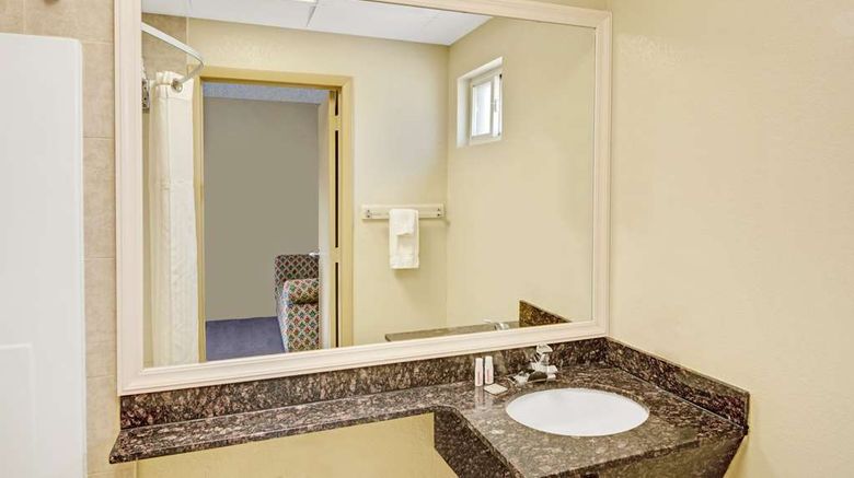 <b>Super 8 Milford/New Haven Room</b>. Images powered by <a href="https://iceportal.shijigroup.com/" title="IcePortal" target="_blank">IcePortal</a>.