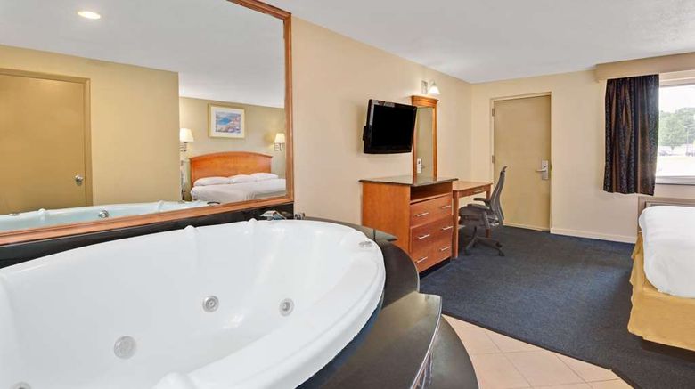 <b>Super 8 Milford/New Haven Suite</b>. Images powered by <a href="https://iceportal.shijigroup.com/" title="IcePortal" target="_blank">IcePortal</a>.