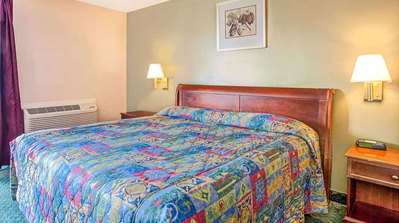 <b>Knights Inn South Hackensack NJ/NYC Area Room</b>. Images powered by <a href="https://iceportal.shijigroup.com/" title="IcePortal" target="_blank">IcePortal</a>.
