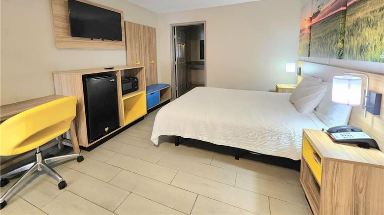 <b>Days Inn McAllen Room</b>. Images powered by <a href="https://iceportal.shijigroup.com/" title="IcePortal" target="_blank">IcePortal</a>.