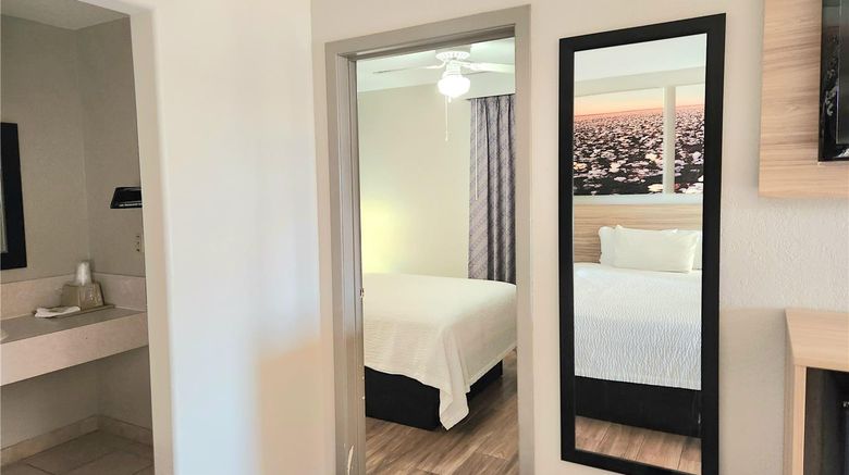 <b>Days Inn McAllen Room</b>. Images powered by <a href="https://iceportal.shijigroup.com/" title="IcePortal" target="_blank">IcePortal</a>.