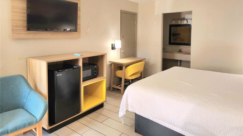 <b>Days Inn McAllen Room</b>. Images powered by <a href="https://iceportal.shijigroup.com/" title="IcePortal" target="_blank">IcePortal</a>.
