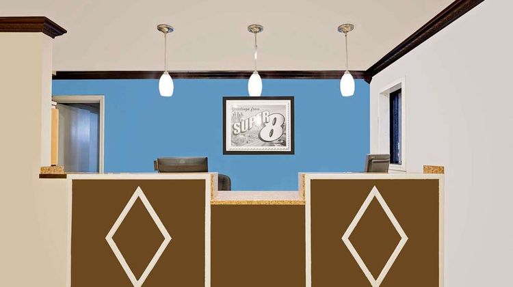 Super 8 Hazen Lobby