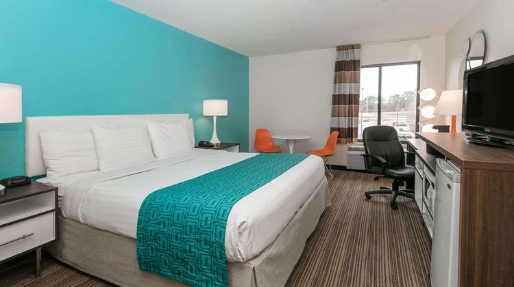 Howard Johnson Scott Lafayette Room