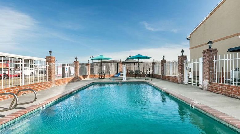 <b>Howard Johnson Scott Lafayette Pool</b>. Images powered by <a href="https://iceportal.shijigroup.com/" title="IcePortal" target="_blank">IcePortal</a>.