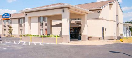 Howard Johnson Scott Lafayette Exterior