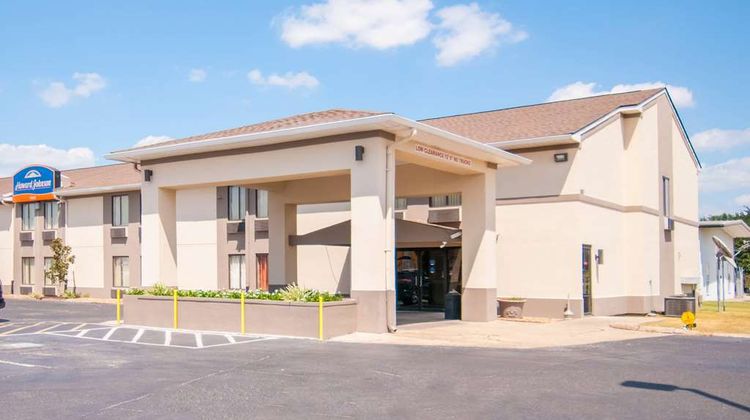 Howard Johnson Scott Lafayette Exterior