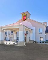 Super 8 Cloverdale