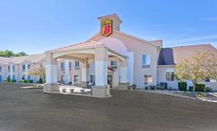 Super 8 Cloverdale