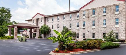 Ramada Sellersburg/Louisville North Exterior