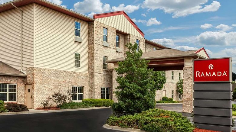 Ramada Sellersburg/Louisville North Exterior. Images powered by <a href="https://iceportal.shijigroup.com" target="_blank" rel="noopener">Ice Portal</a>.