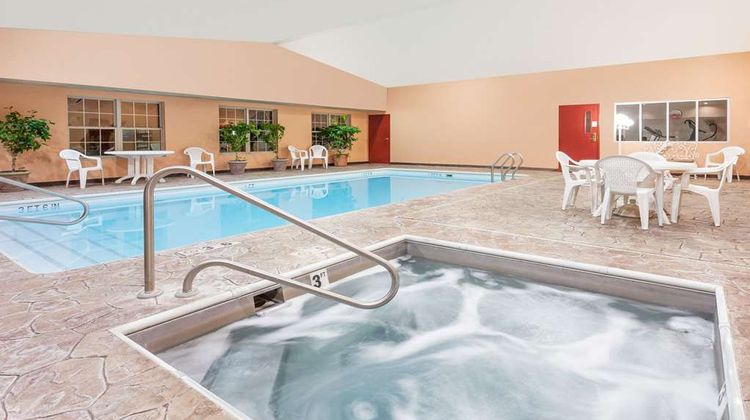 Ramada Sellersburg/Louisville North Pool