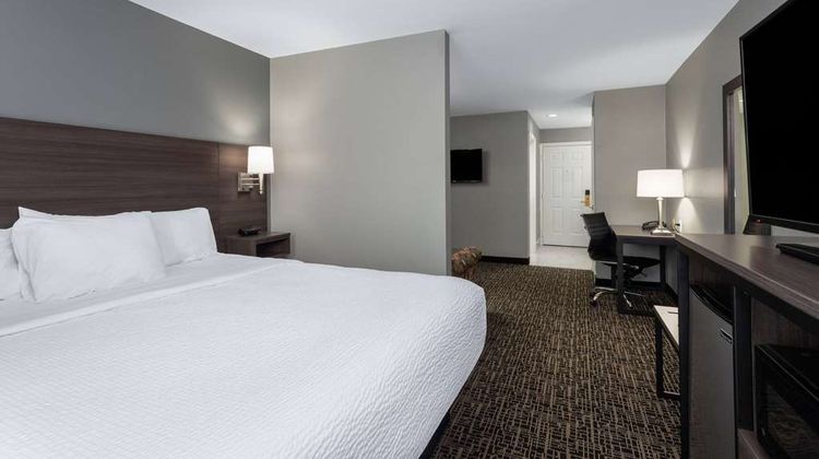 Ramada Sellersburg/Louisville North Suite
