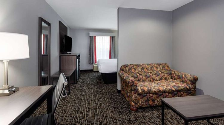 Ramada Sellersburg/Louisville North Suite