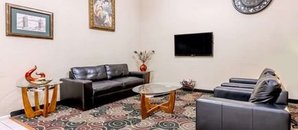 Super 8 Pine Bluff Lobby