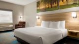 Days Inn and Suites Prattville Room