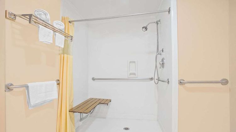 Days Inn Ruston LA Room