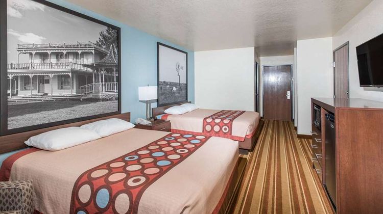 Super 8 Claremore OK Room