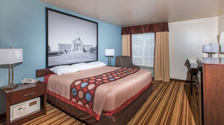 Super 8 Claremore OK Room