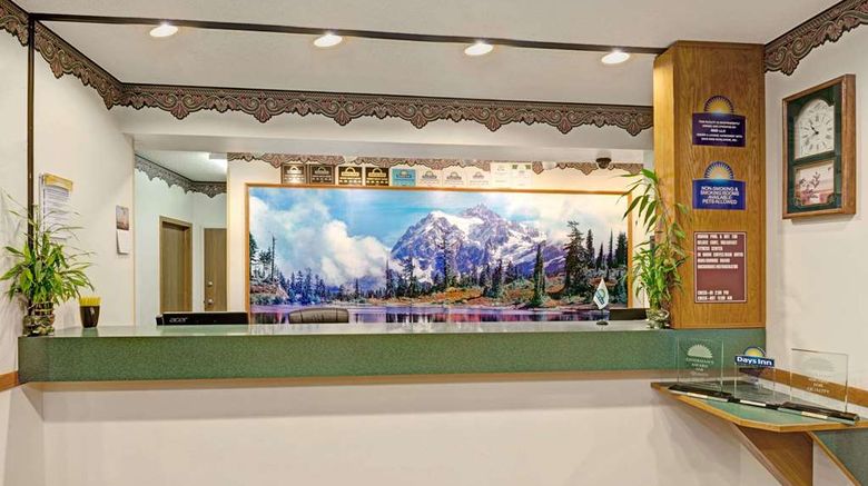 <b>Days Inn Laramie Lobby</b>. Images powered by <a href="https://iceportal.shijigroup.com/" title="IcePortal" target="_blank">IcePortal</a>.