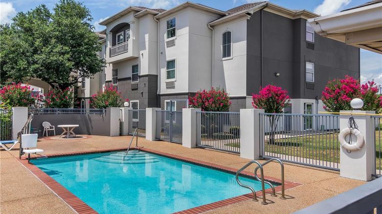 <b>Super 8 Fort Worth North/Meacham Blvd Pool</b>. Images powered by <a href="https://iceportal.shijigroup.com/" title="IcePortal" target="_blank">IcePortal</a>.