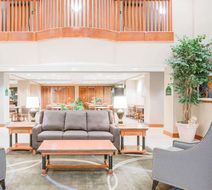 Wingate by Wyndham Gillette Lobby
