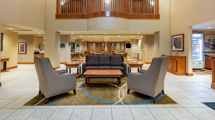 Wingate by Wyndham Gillette Lobby