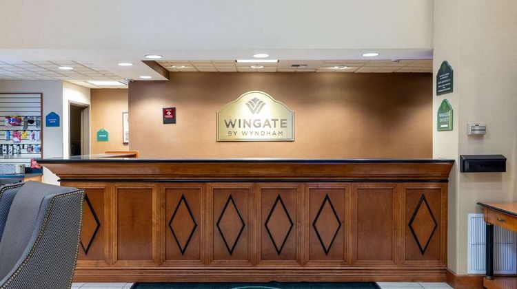 Wingate by Wyndham Gillette Lobby