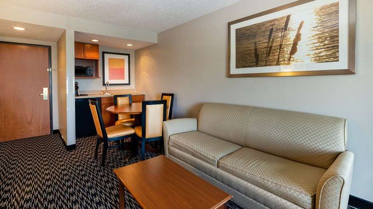 Wingate by Wyndham Gillette Suite