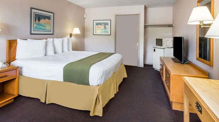 Days Inn Bedford Room