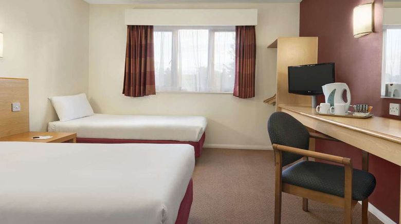 <b>Days Inn Warwick South M40 Room</b>. Images powered by <a href="https://iceportal.shijigroup.com/" title="IcePortal" target="_blank">IcePortal</a>.