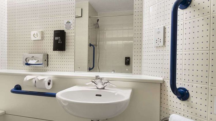 Days Inn Warwick South M40 Room