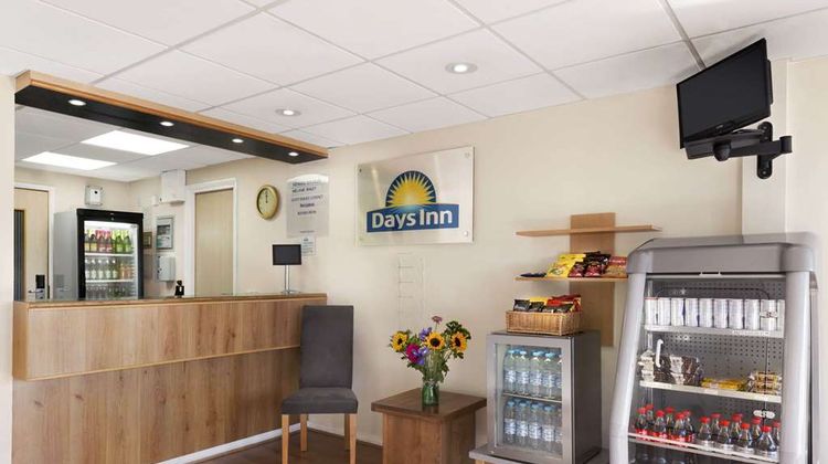 Days Inn Warwick South M40 Lobby