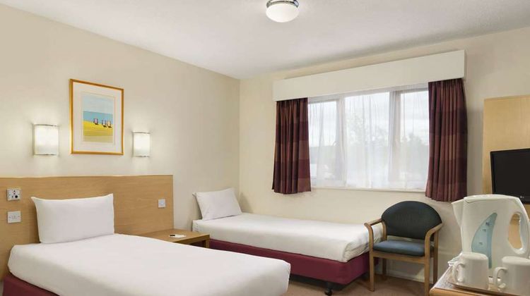 Days Inn Warwick South M40 Room