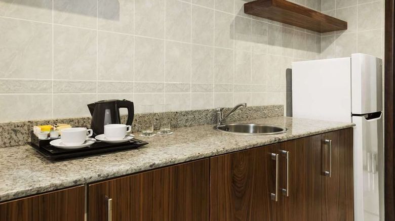 <b>Howard Johnson Hotel Abu Dhabi Suite</b>. Images powered by <a href="https://iceportal.shijigroup.com/" title="IcePortal" target="_blank">IcePortal</a>.