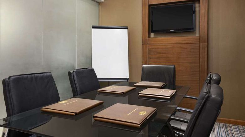 <b>Howard Johnson Hotel Abu Dhabi Meeting</b>. Images powered by <a href="https://iceportal.shijigroup.com/" title="IcePortal" target="_blank">IcePortal</a>.