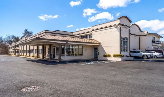 Days Inn Albany SUNY Exterior
