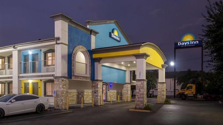 Days Inn Houston East Exterior