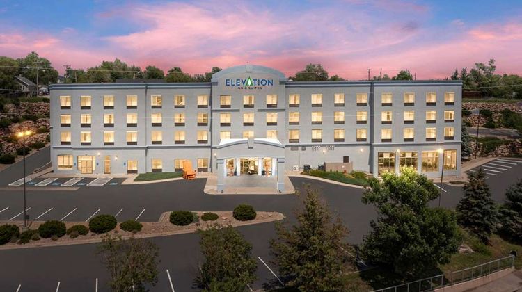 Elevation Inn & Suites Exterior