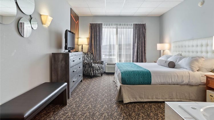 Elevation Inn & Suites Suite