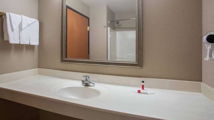 Super 8 Union Room