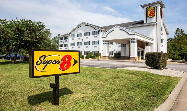 Super 8 Union Exterior