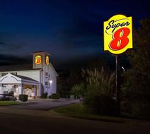 Super 8 Union Exterior