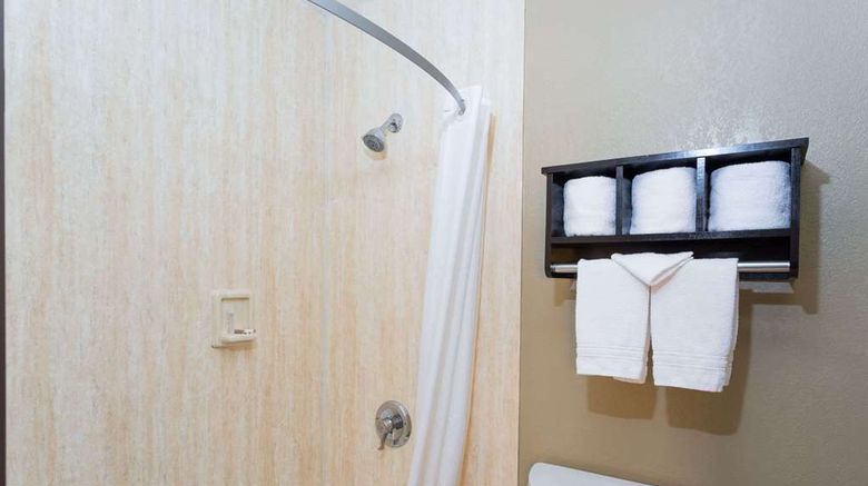 <b>Howard Johnson Express Inn National City Room</b>. Images powered by <a href="https://iceportal.shijigroup.com/" title="IcePortal" target="_blank">IcePortal</a>.