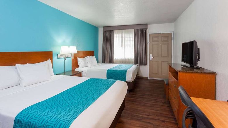 <b>Howard Johnson Express Inn National City Room</b>. Images powered by <a href="https://iceportal.shijigroup.com/" title="IcePortal" target="_blank">IcePortal</a>.