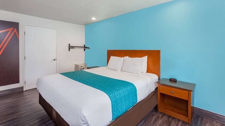 Howard Johnson Express Inn National City Room