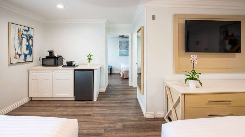 <b>Ramada Limited Redondo Beach Room</b>. Images powered by <a href="https://iceportal.shijigroup.com/" title="IcePortal" target="_blank">IcePortal</a>.