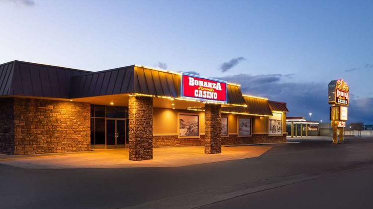 Super 8 Fallon Exterior